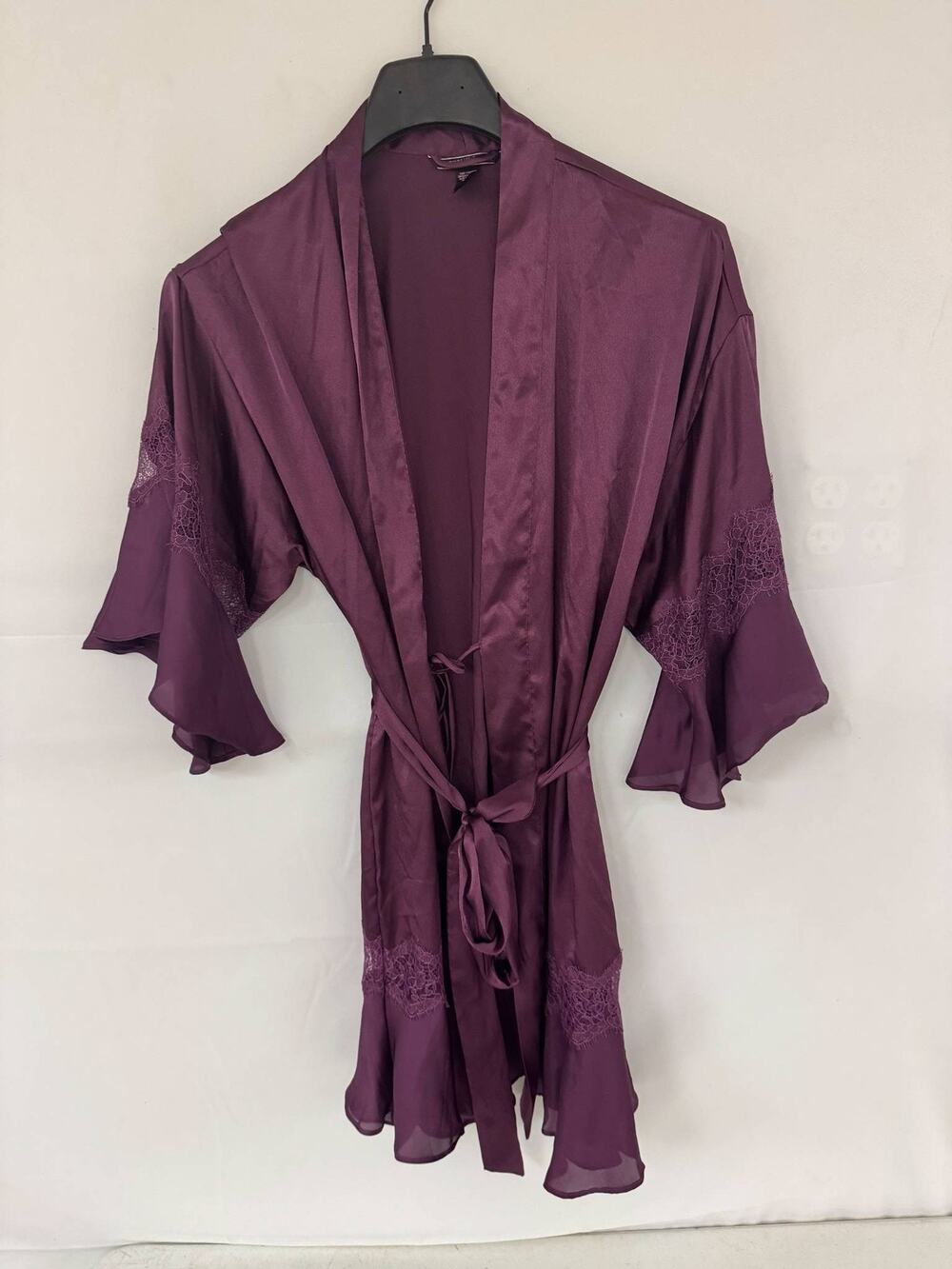 Victoria's Secret Satin Robe Womens XS/S Purple Lace Trim Belted Dressing Gown